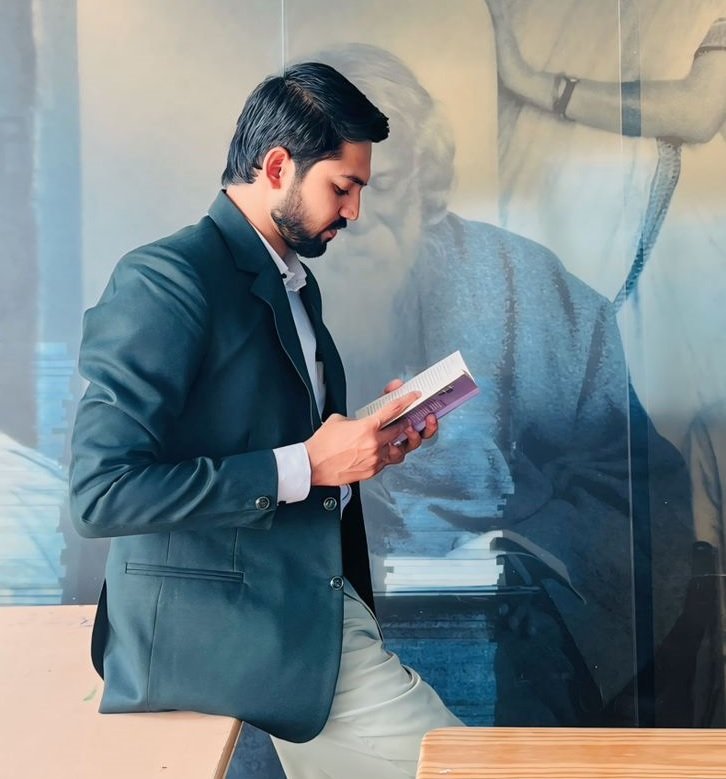 Akshat Vyas — The Author